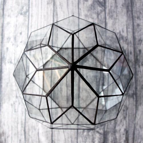 Флорариумы из стекла - сложные геометрические формы